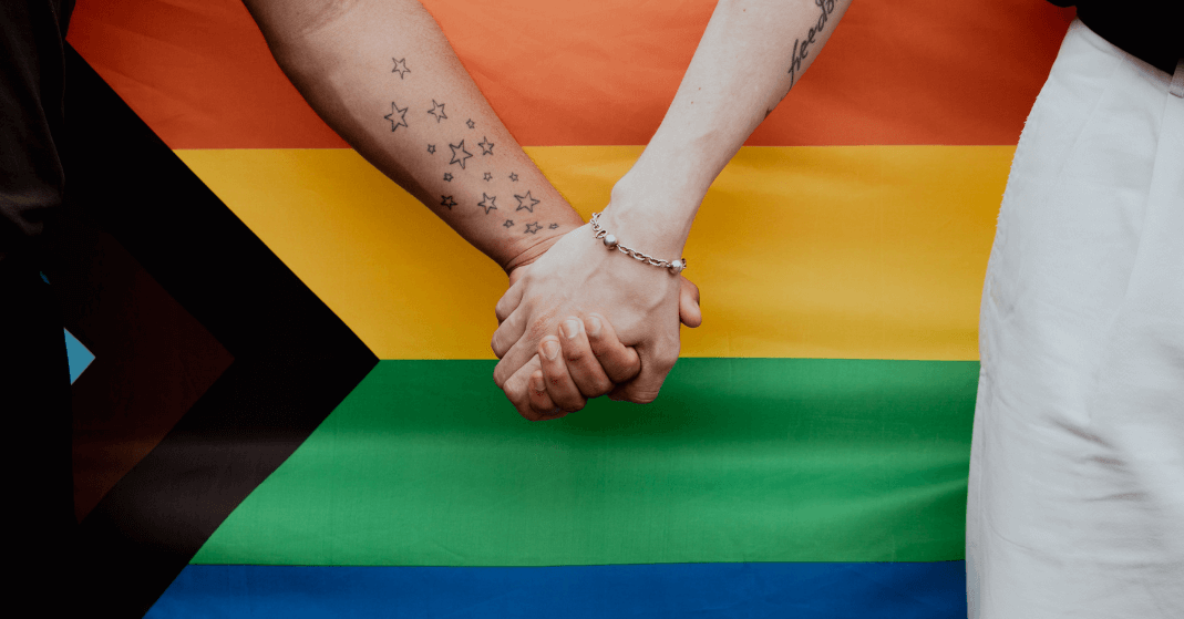 A Autenticah é um centro de saúde transdisciplinar dedicado a fornecer suporte emocional e mental para a comunidade LGBTQIAPN+.