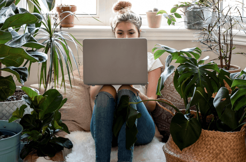 Saúde mental LGBTQIAPN+ e neurodivergente: atendimento acolhedor e online.